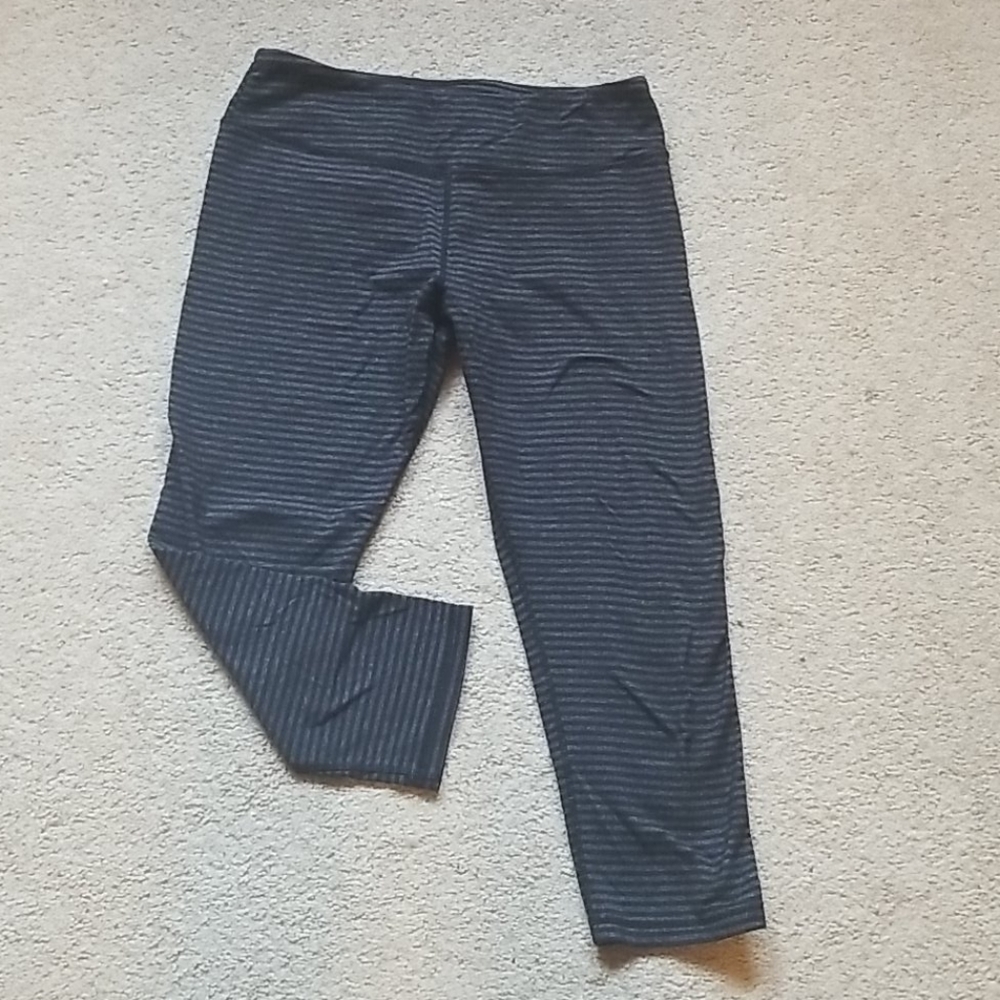 Calf Length Fitness Leggings